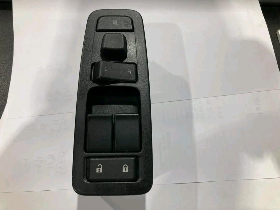 Kenworth t680 door switch both sides