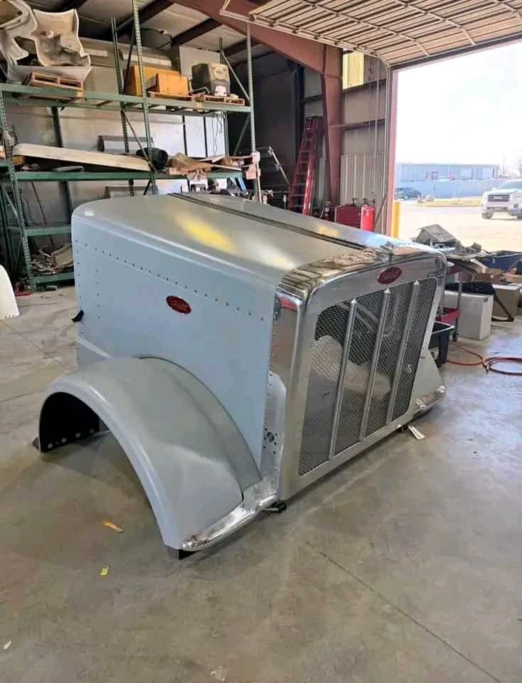 Peterbilt 389 long hood Brand new in the crate OEM factory 389 long hood Peterbilt 389 long hood Brand new in the crate OEM factory 389 long hood